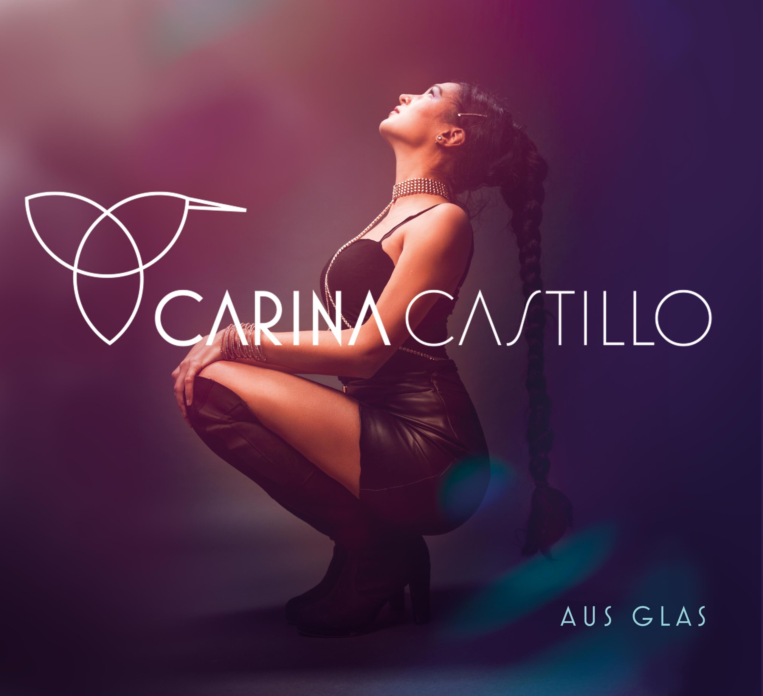 https://carinacastillo.com/wp-content/plugins/phastpress/phast.php/c2VydmljZT1pbWFnZXMmc3JjPWh0dHBzJTNBJTJGJTJGY2FyaW5hY2FzdGlsbG8uY29tJTJGd3AtY29udGVudCUyRnVwbG9hZHMlMkYyMDIzJTJGMTElMkZBdXMtR2xhcy1DYXJpbmEtQ2FzdGlsbG8tc2NhbGVkLmpwZyZjYWNoZU1hcmtlcj0xNzUxMjE3MzY4LTIyNTUyNiZ0b2tlbj1hYWQxNzIyNzdlZjJmYjMz.q.jpg